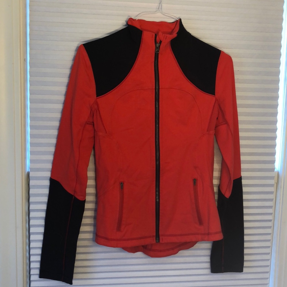 Lululemon sweatshirt